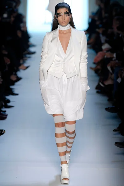 Look 30